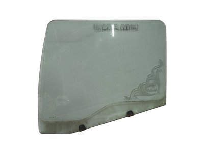 Скло дверей праве